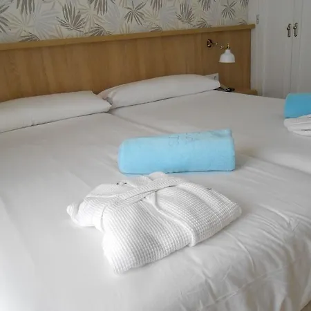 Olivos Hotell 3*