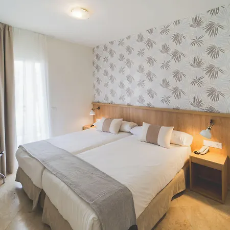 Hotel Olivos 3*