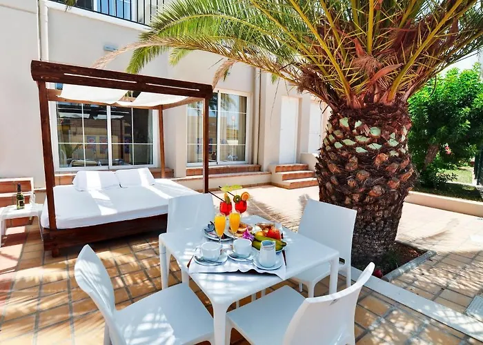 Olivos 3* Адехе