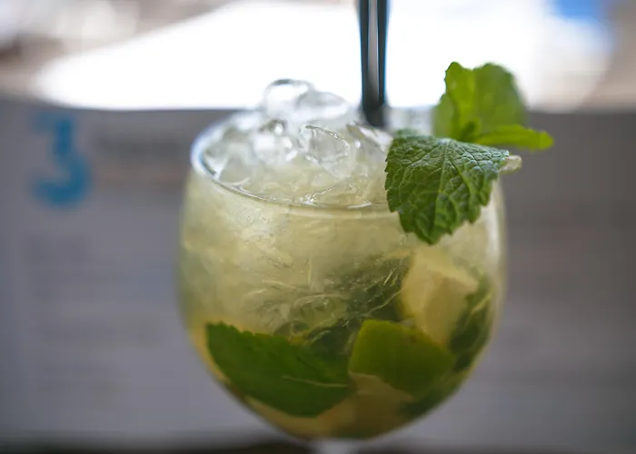 Отель Olivos 3*